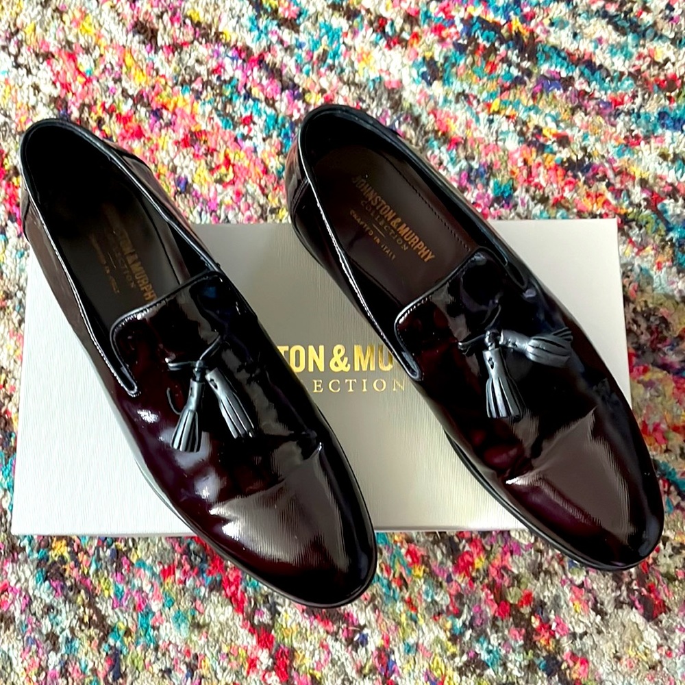 Johnston & Murphy Collection Men dress shoe.